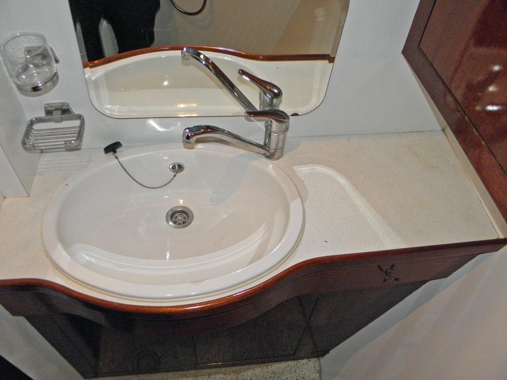 Fore ship, Accommodation